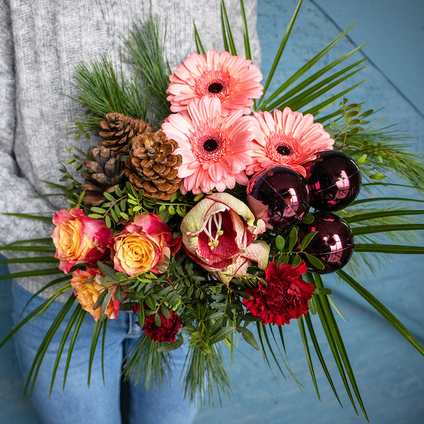 Buy an amaryllis flower bouquet