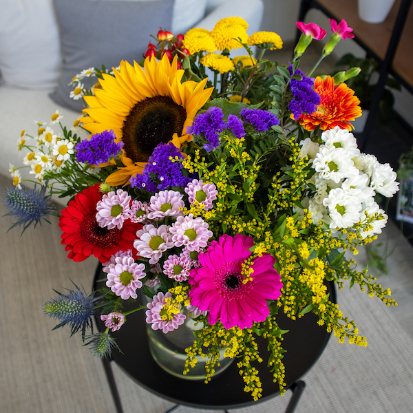 Order bouquet with sunflowers online