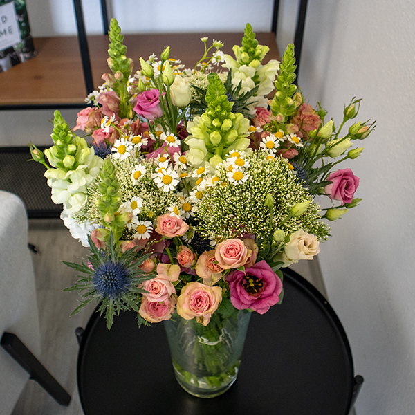 Buy a bouquet with snapdragons